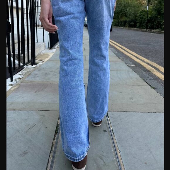 Brandy Melville John Galt Quinn Jeans - Picture 2 of 14